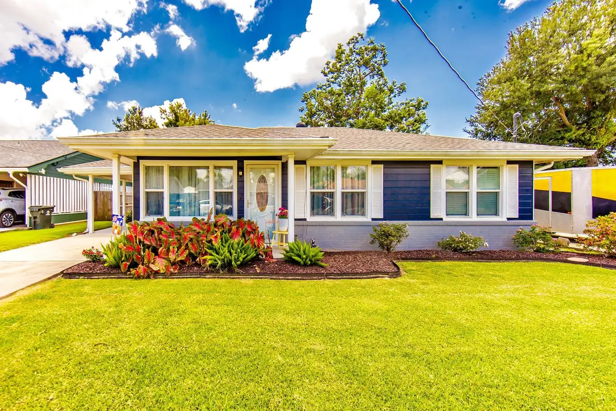 1202 Bourg St, Houma, LA 70360 - #1