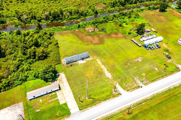 3158 Grand Caillou, Houma, LA 70363