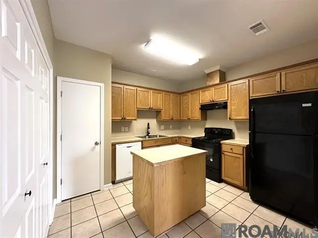 9250 Pecan Tree Dr, Baton Rouge, LA 70810 - #2