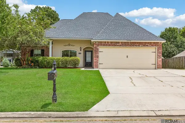 16348 Turning Leaf Dr, Prairieville, LA 70769