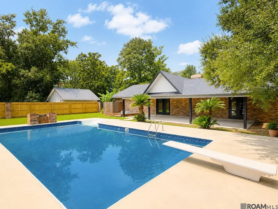 11360 Johnson Rd, Denham Springs, LA 70726 - #3