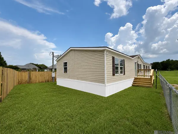 806 S Quiett Ave, Gonzales, LA 70737