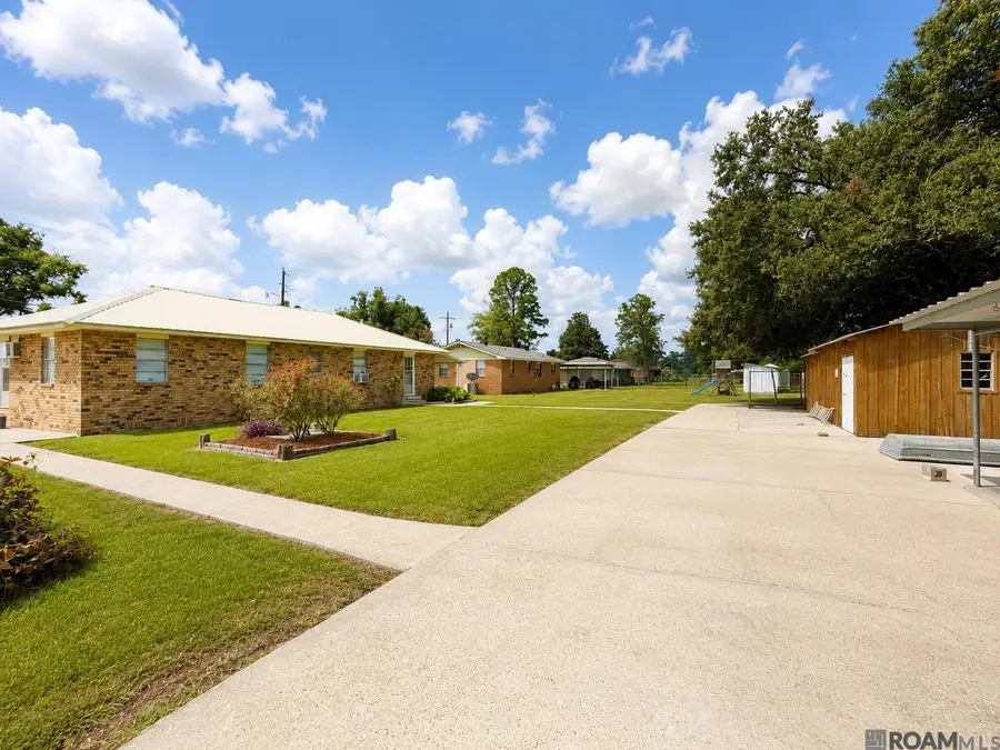 8423 Park St, Livonia, LA 70755 - #2