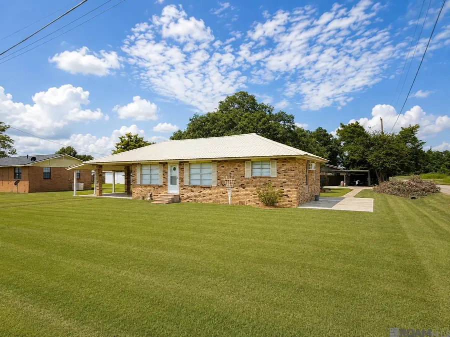 8423 Park St, Livonia, LA 70755 - #3
