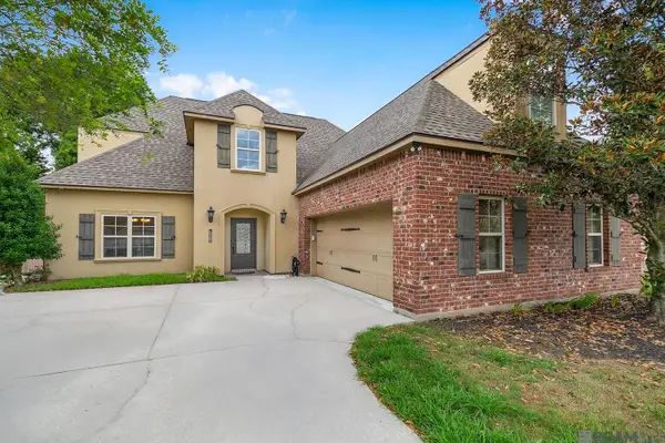 12249 Canterbury Park Dr, Geismar, LA 70734