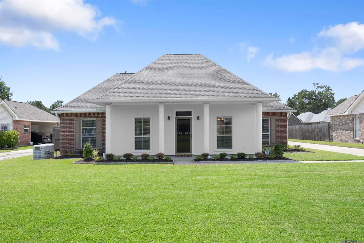 14473 Lake Crossing Dr, Gonzales, LA 70737 - #1