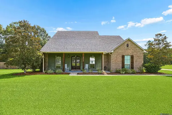 29700 Henderson Ln, Walker, LA 70785