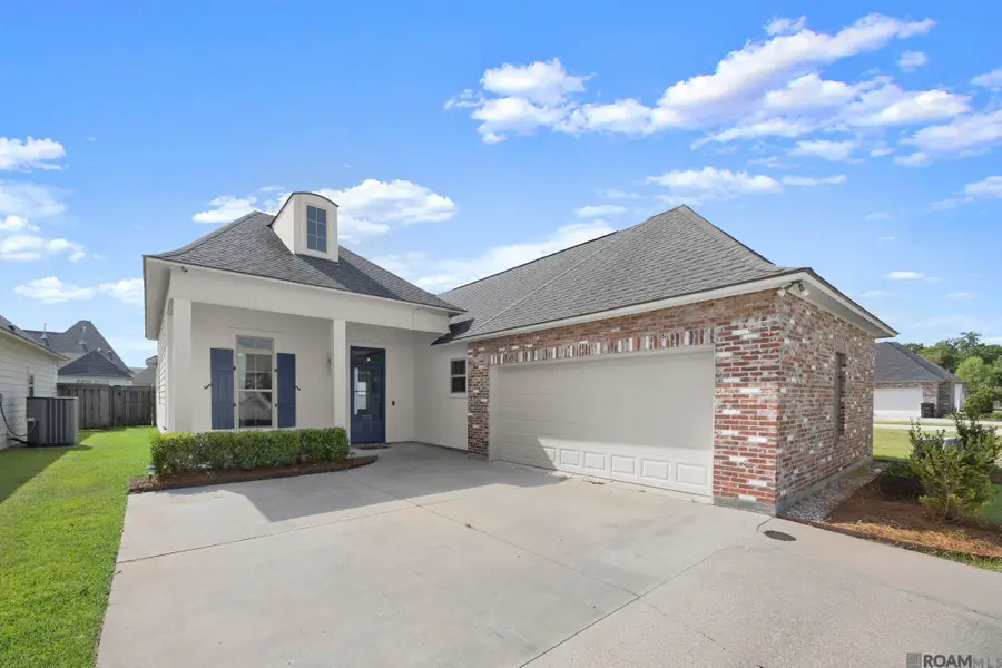 525 Silverbill Ln, Baton Rouge, LA 70810 - #2
