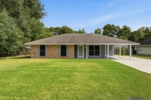 12915 N Oak Tree Dr, Baton Rouge, LA 70818