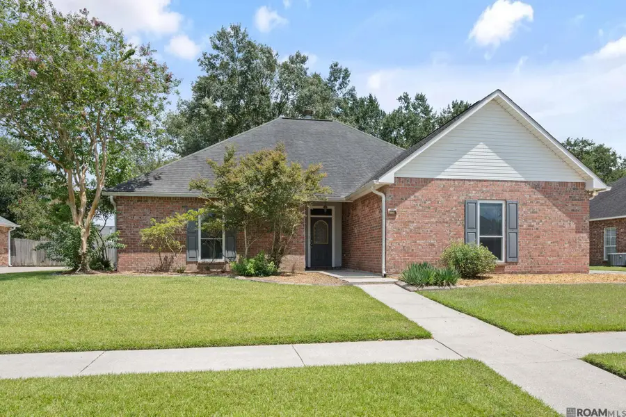 17210 Fountainbleau Dr, Prairieville, LA 70769 - #2
