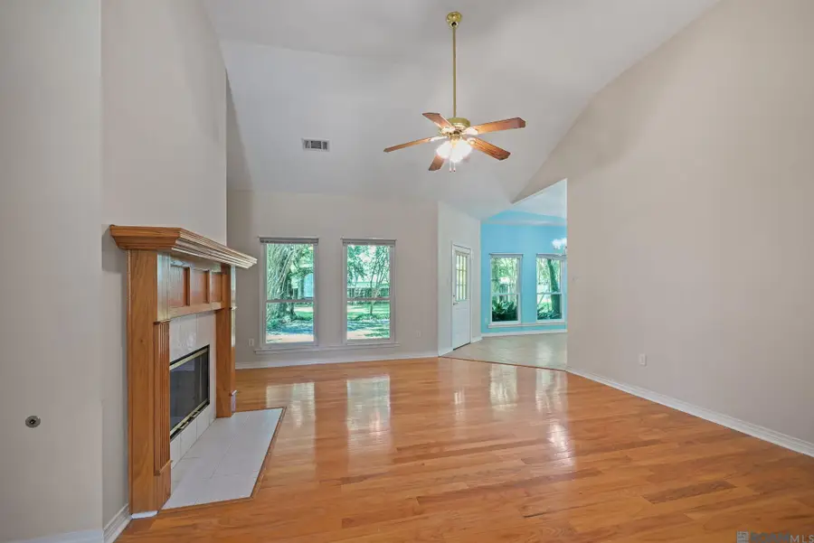 17210 Fountainbleau Dr, Prairieville, LA 70769 - #3
