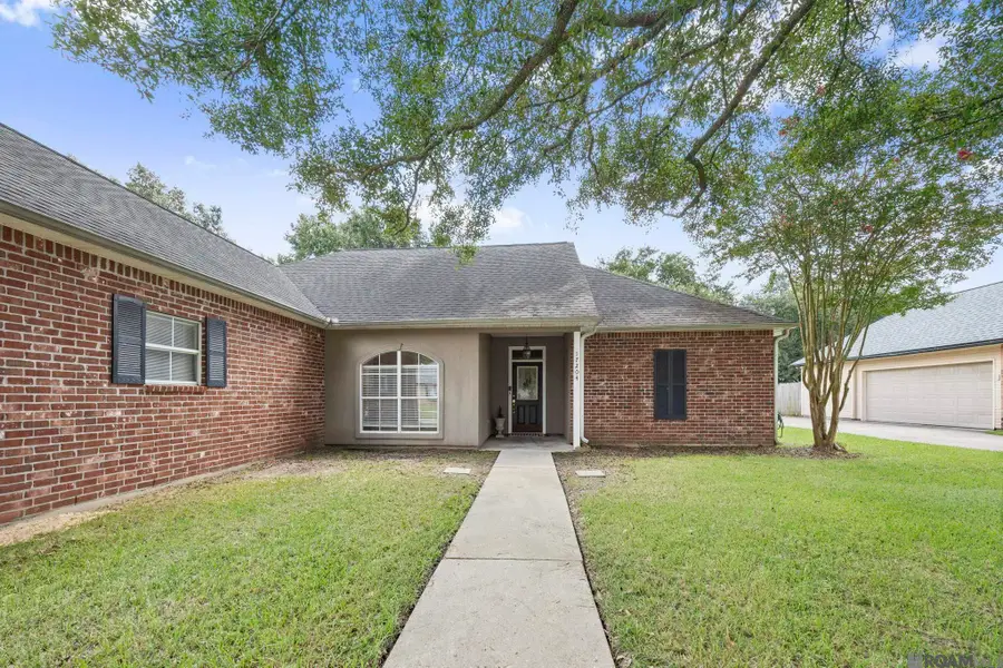 17204 Fountainbleau Dr, Prairieville, LA 70769 - #3