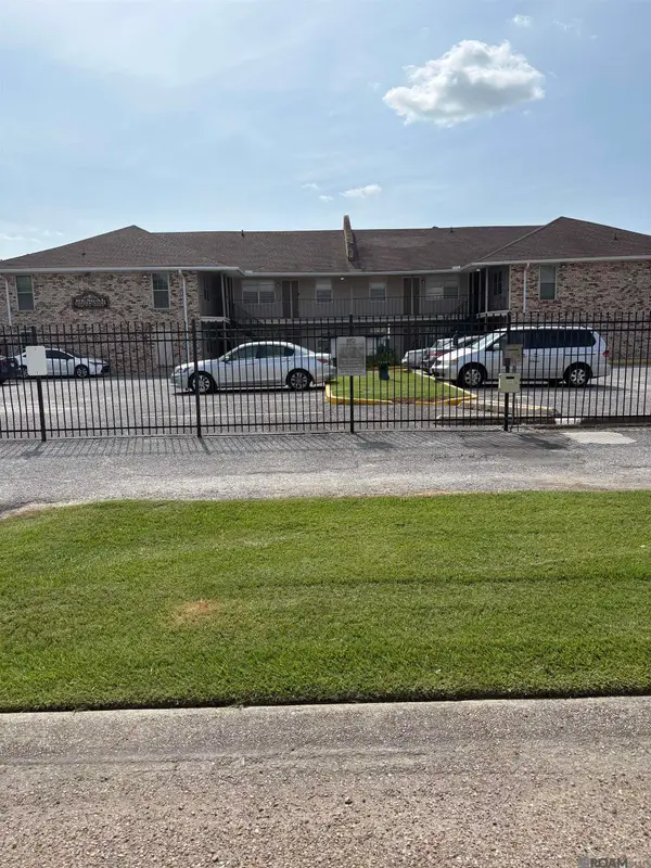 4518 Y A Tittle Ave #16, Baton Rouge, LA 70820