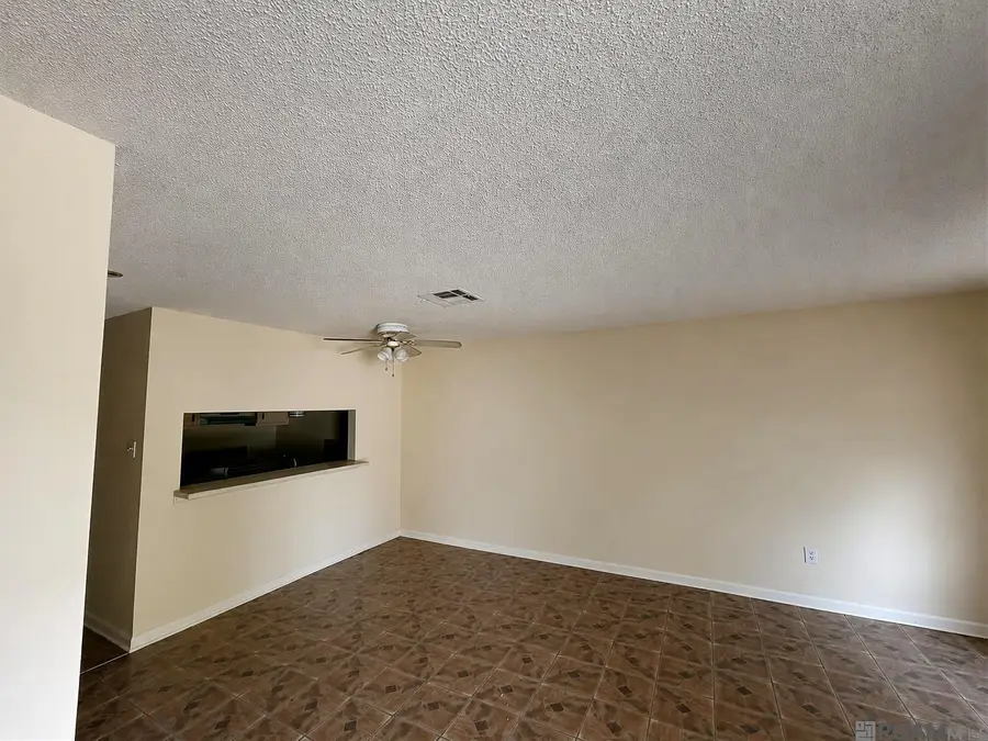1737 Southpointe Dr, Baton Rouge, LA 70808 - #2