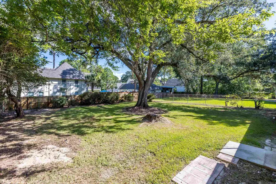 8013 Brandon Dr, Baton Rouge, LA 70809 - #3