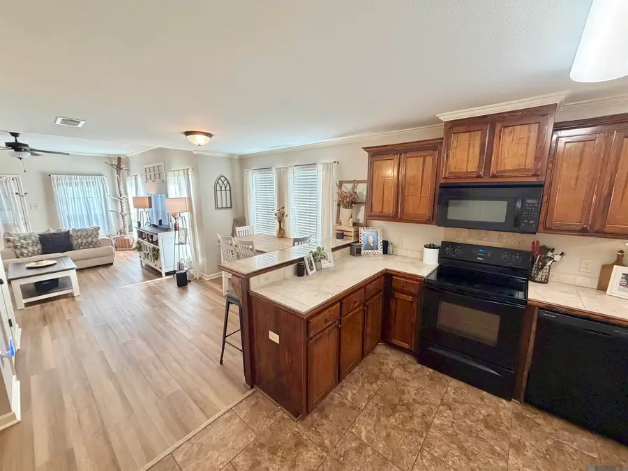 25274 Cross Lake Ave, Livingston, LA 70754 - #3