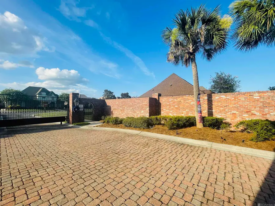 41216 Lakefront Ave, Gonzales, LA 70737 - #3