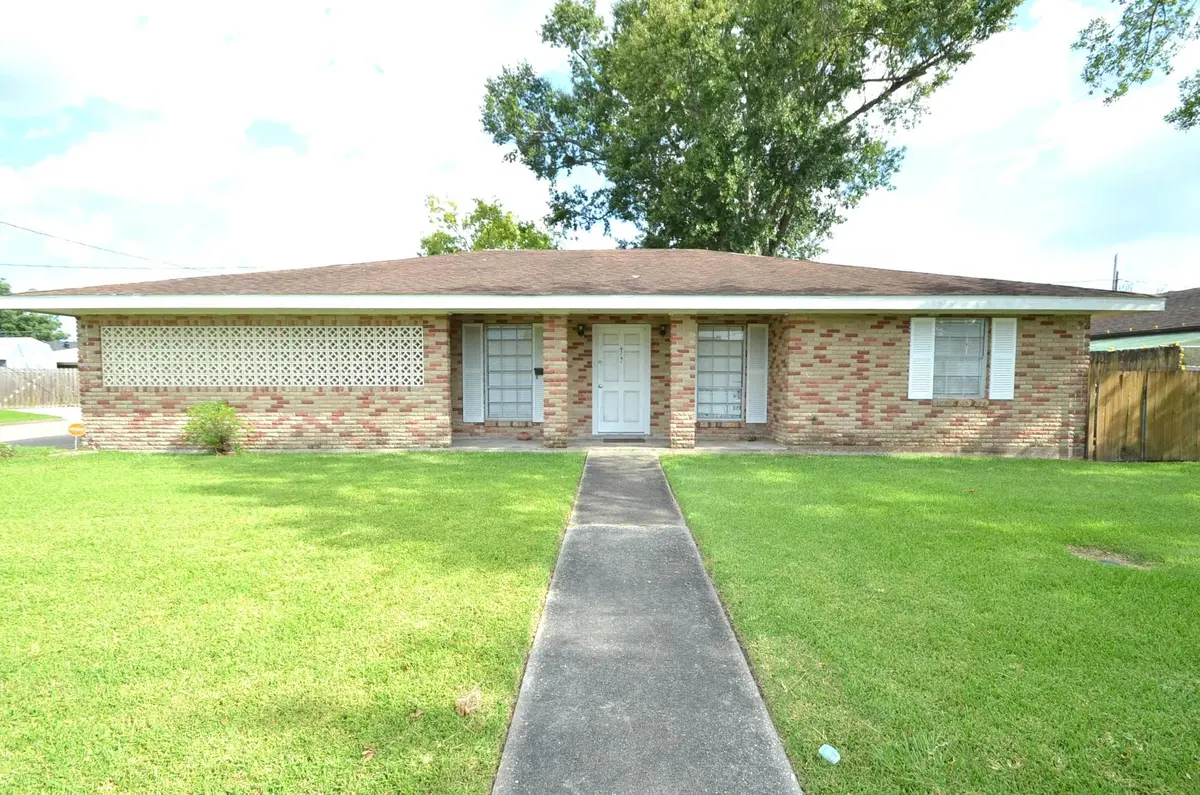 424 Walker Dr, Houma, LA 70364 - #1