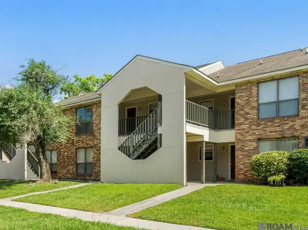 1806 S Brightside View Dr #L, Baton Rouge, LA 70820