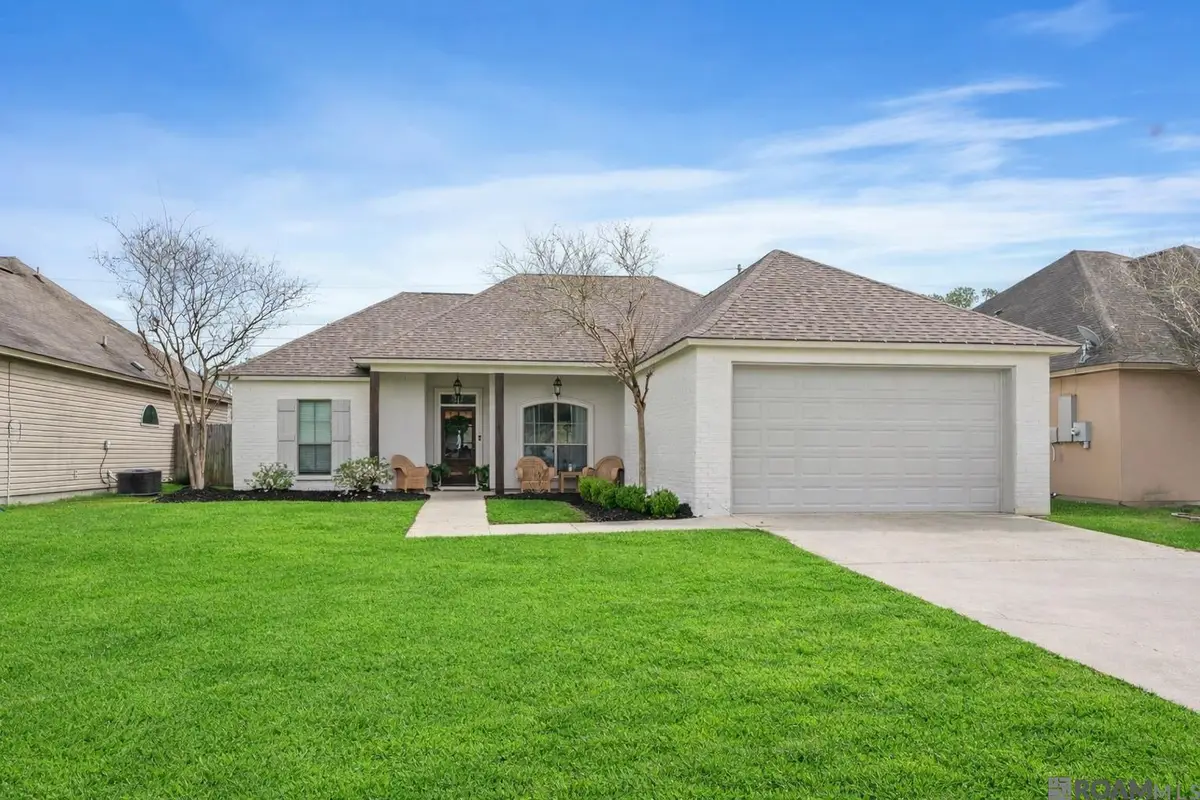 10753 Fenway Ln, Denham Springs, LA 70726 - #1