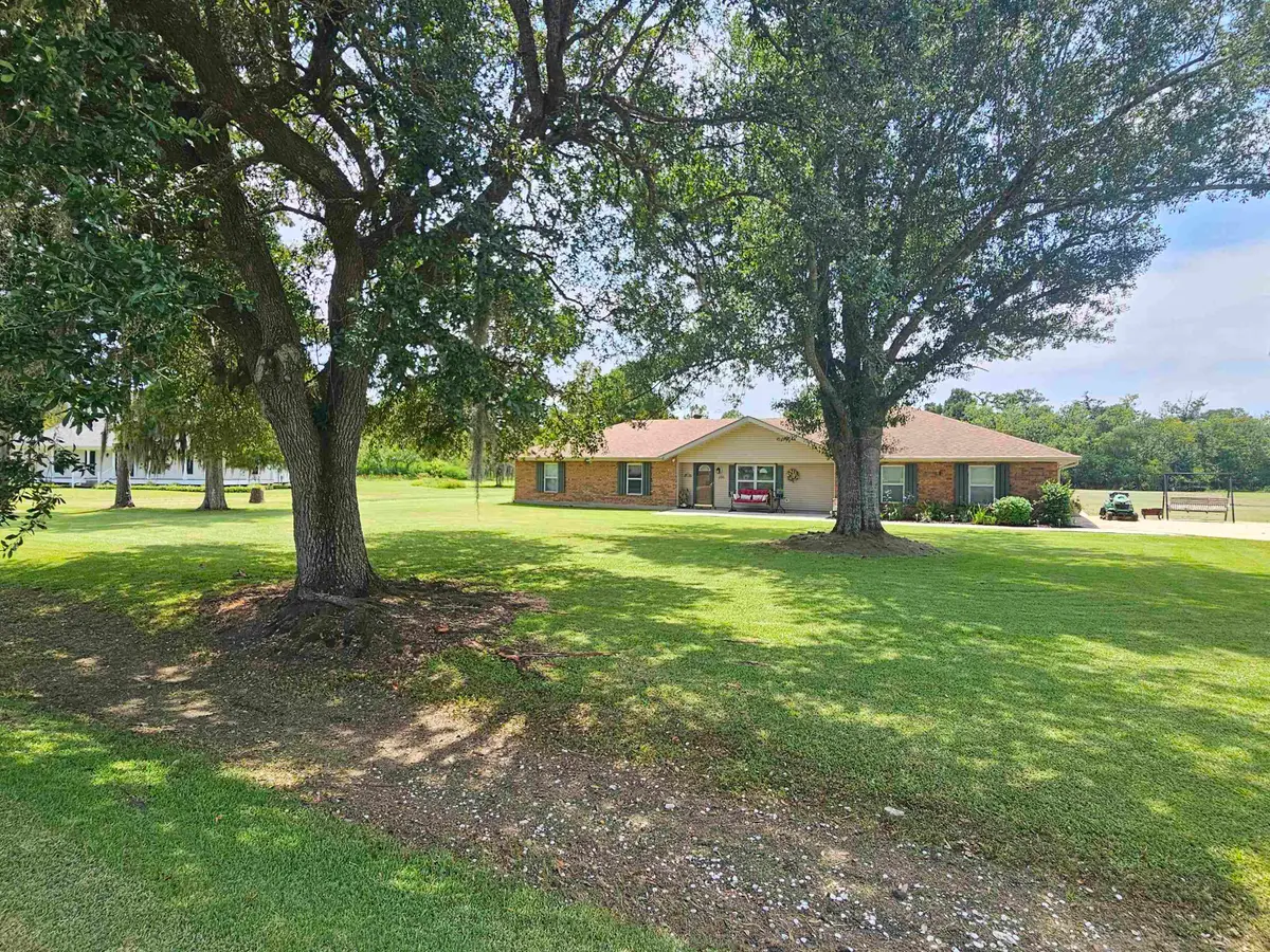 206 Greenwood St, Houma, LA 70364 - #1