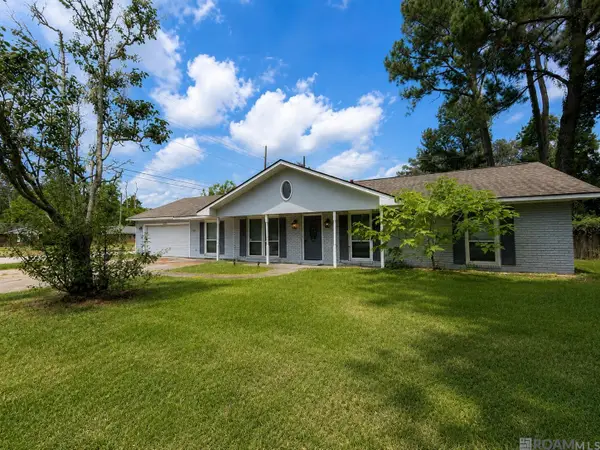 8915 Nolen Dr, Baton Rouge, LA 70810