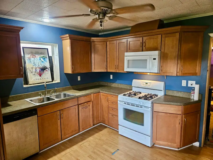 158 St Ann St, Raceland, LA 70394 - #3