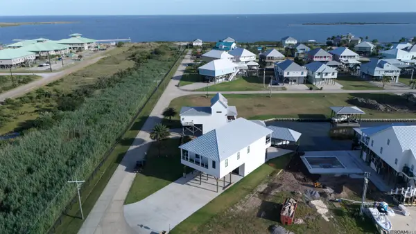 26 Sandy Point Dr, Grand Isle, LA 70358