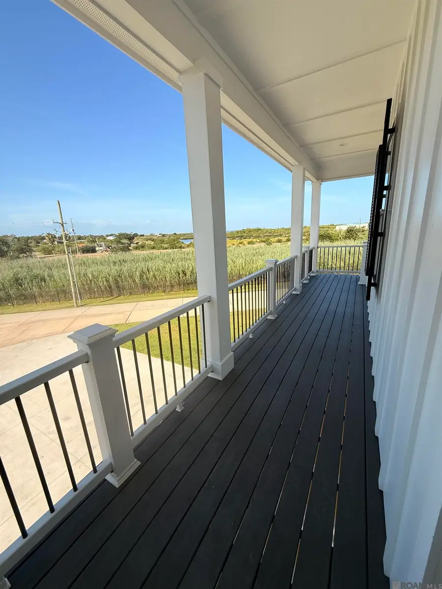 26 Sandy Point Dr, Grand Isle, LA 70358 - #3
