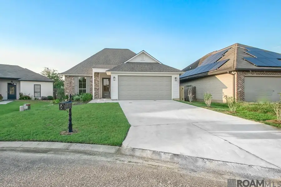 7697 Ridgeline Dr, Denham Springs, LA 70706 - #2