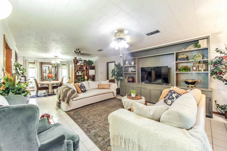 221 Mary Beth, Houma, LA 70364 - #2
