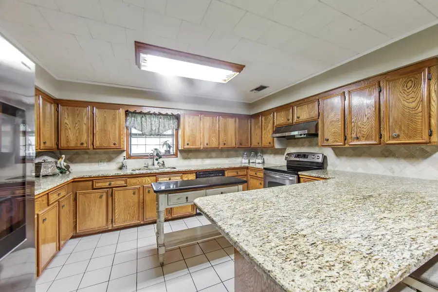 221 Mary Beth, Houma, LA 70364 - #3
