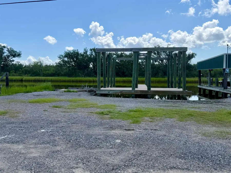 1092 Four Point Rd, Dulac, LA 70353 - #2