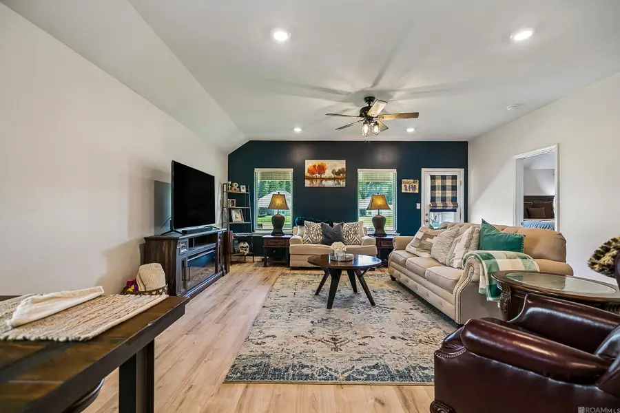 8368 Rosemary Ave, Denham Springs, LA 70726 - #2