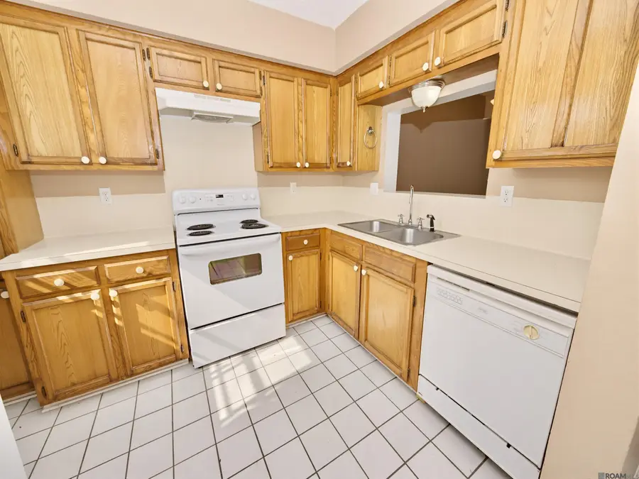 830 Meadow Glen Ave #A, Zachary, LA 70791 - #3