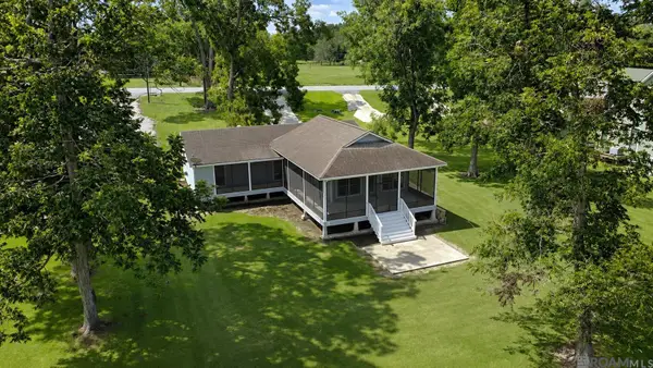 10493 Island Rd, Ventress, LA 70783