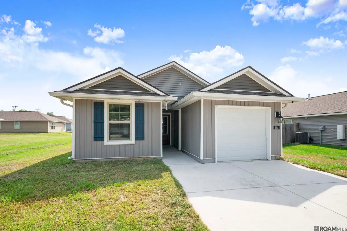 868 N 10th St, Port Allen, LA 70764 - #1
