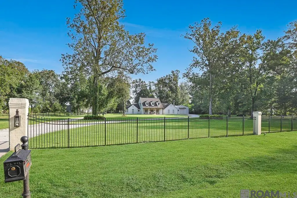 22281 Hoo Shoo Too Rd, Baton Rouge, LA 70817 - #1