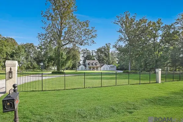 22281 Hoo Shoo Too Rd, Baton Rouge, LA 70817