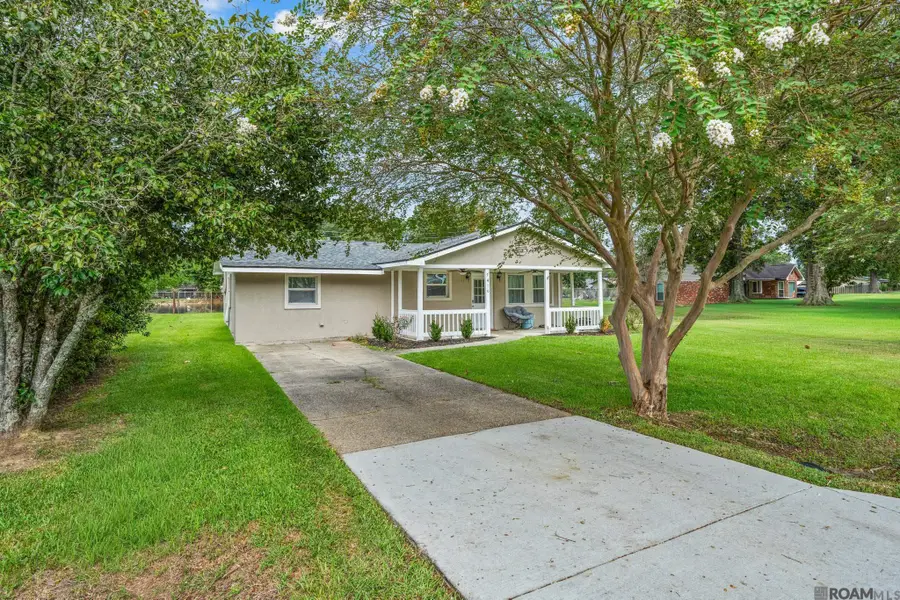 7470 Linda Lee Dr, Denham Springs, LA 70706 - #2