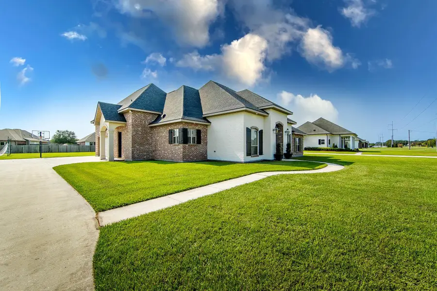 512 Abby Road, Thibodaux, LA 70301 - #2