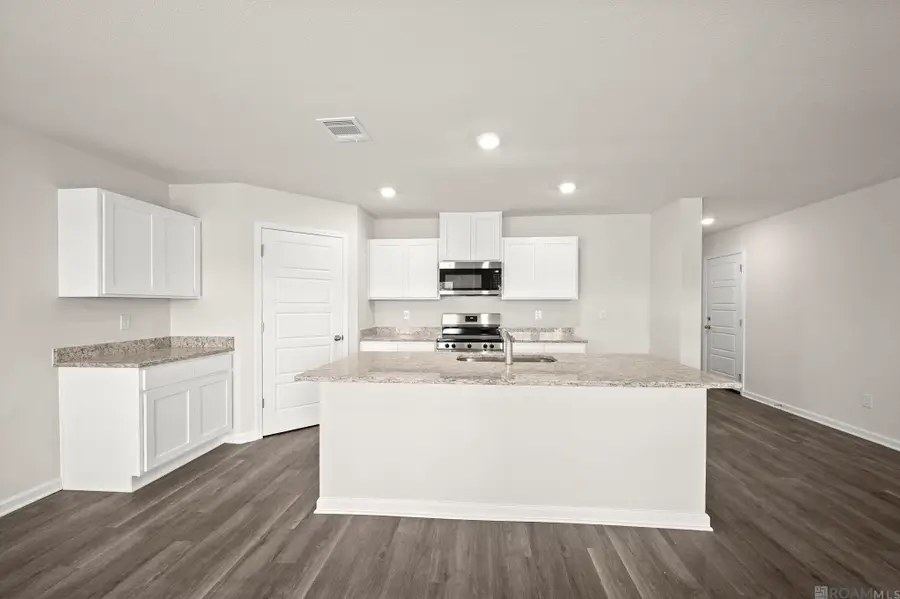 15828 Garrigue Dr, Zachary, LA 70791 - #3