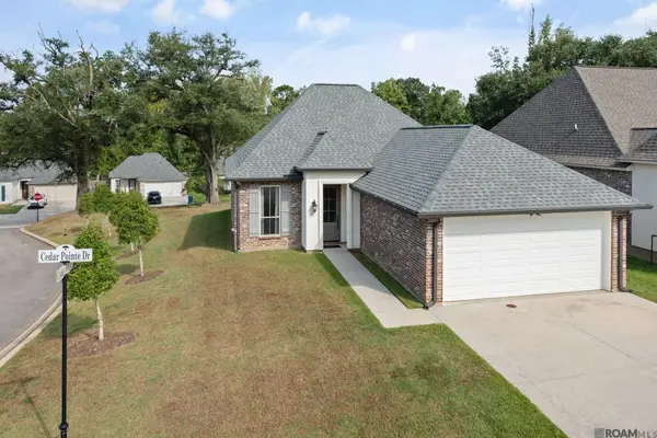 13105 Cedar Pointe Dr, St Francisville, LA 70775