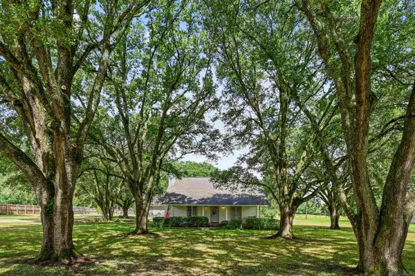 23135 Brian Rd, Zachary, LA 70791