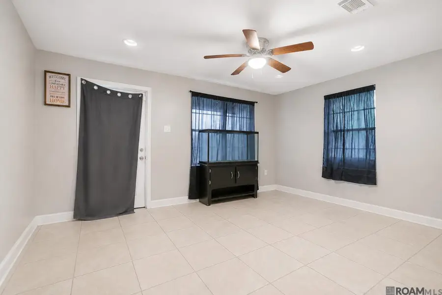 1128 Sinbad St, Baker, LA 70714 - #3