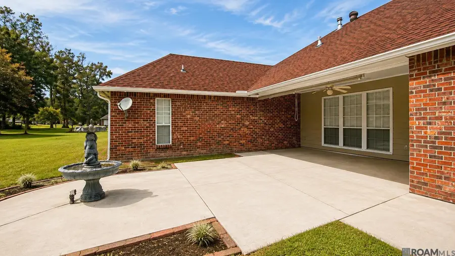 30125 Oak Shadow Dr, Walker, LA 70785 - #2