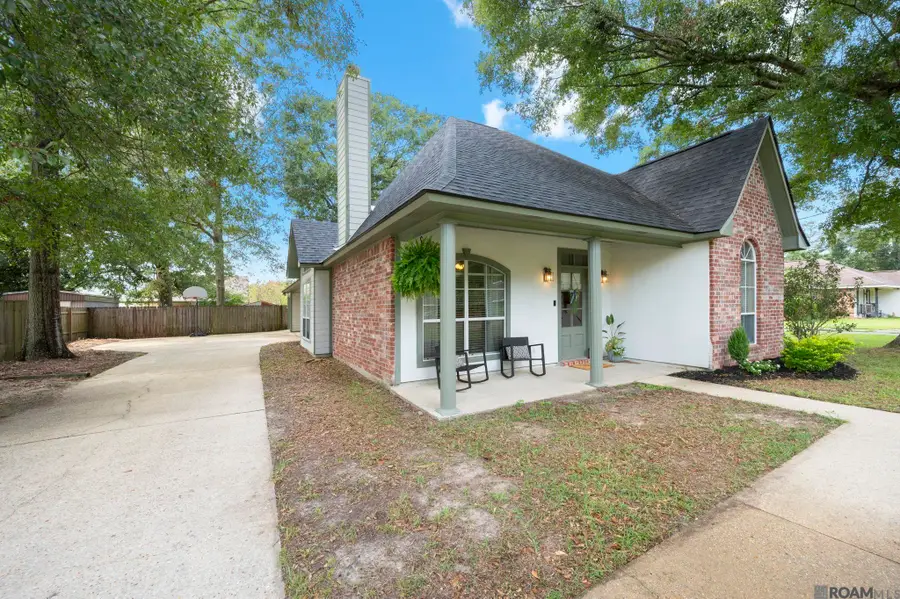 27561 Country Drive, Walker, LA 70785 - #2