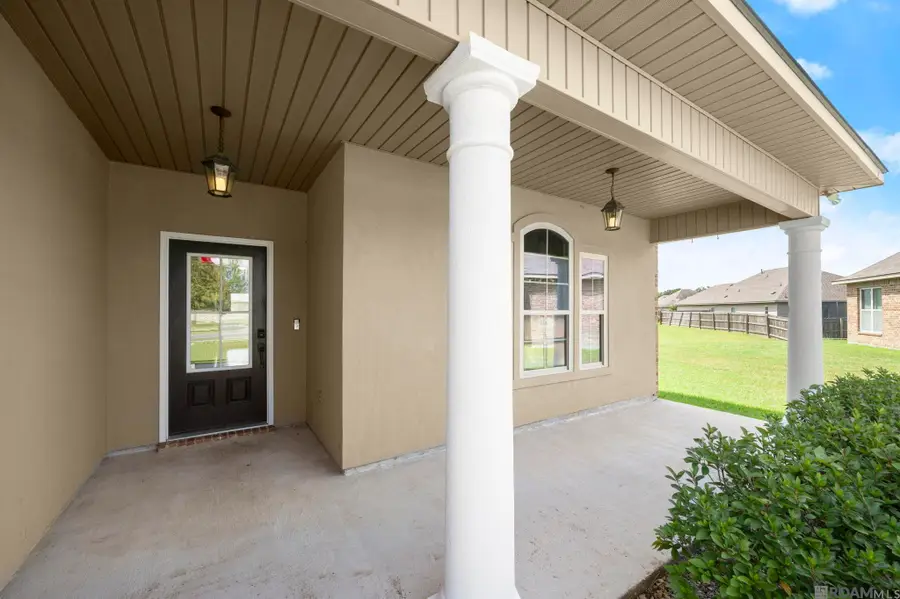 42408 Harborstone Ave, Prairieville, LA 70769 - #3