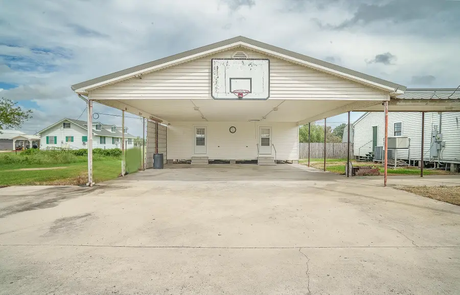 180 West 45th Street, Cut Off, LA 70345 - #2