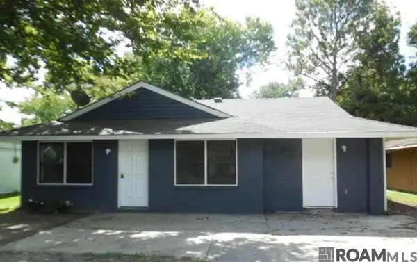 1041 Michigan Ave, Port Allen, LA 70767
